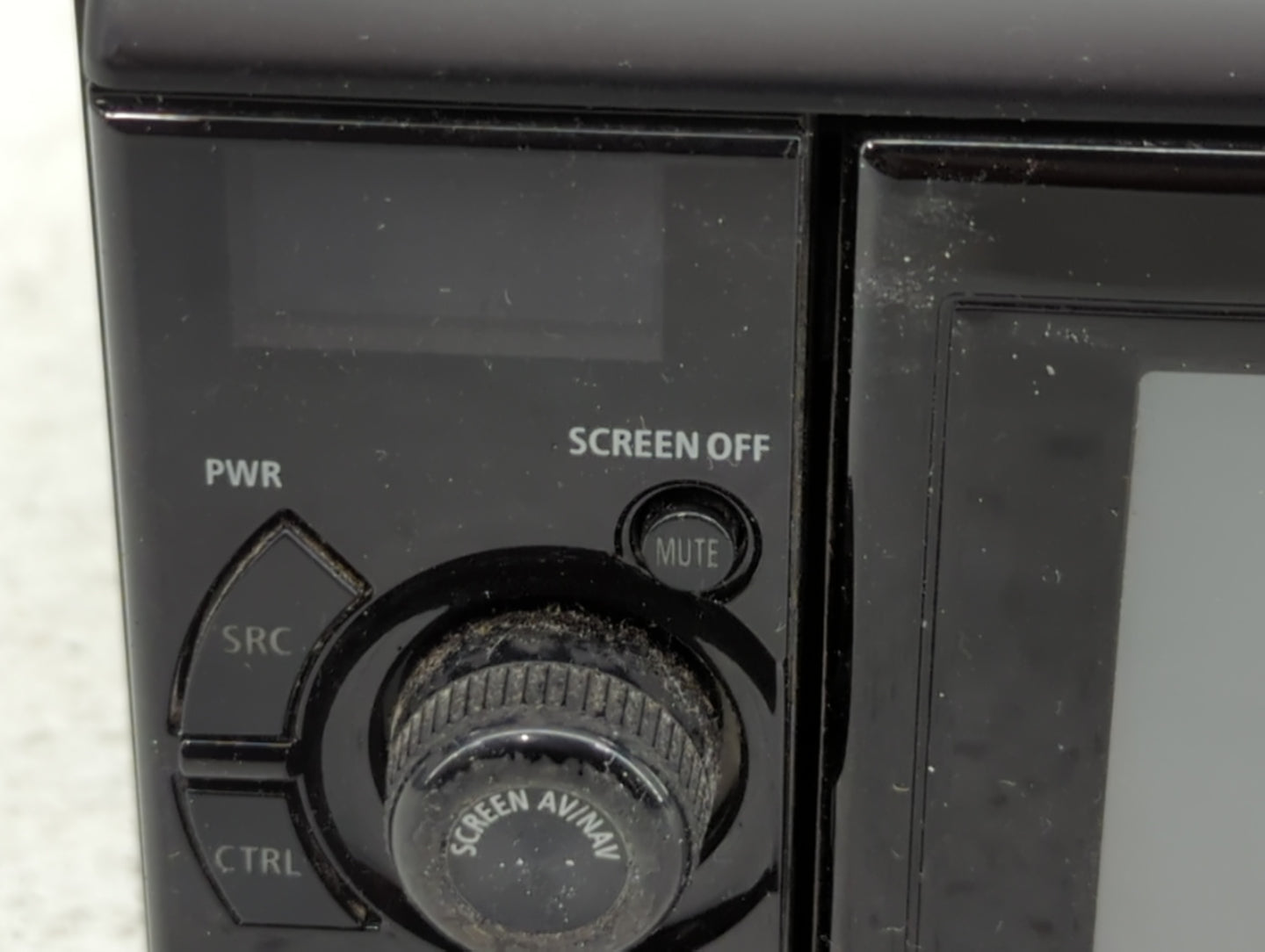 Subaru Forester Am Fm Cd Player Radio Receiver - Oemusedautoparts1.com