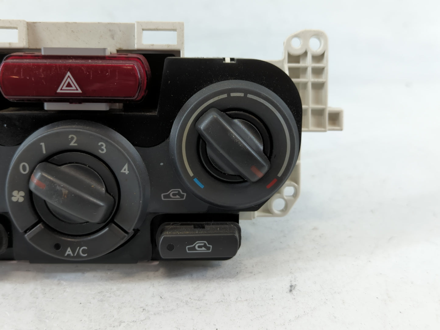 2012 Subaru Forester Climate Control Module Temperature AC/Heater Replacement P/N:72311SC011 Fits OEM Used Auto Parts - Oemu