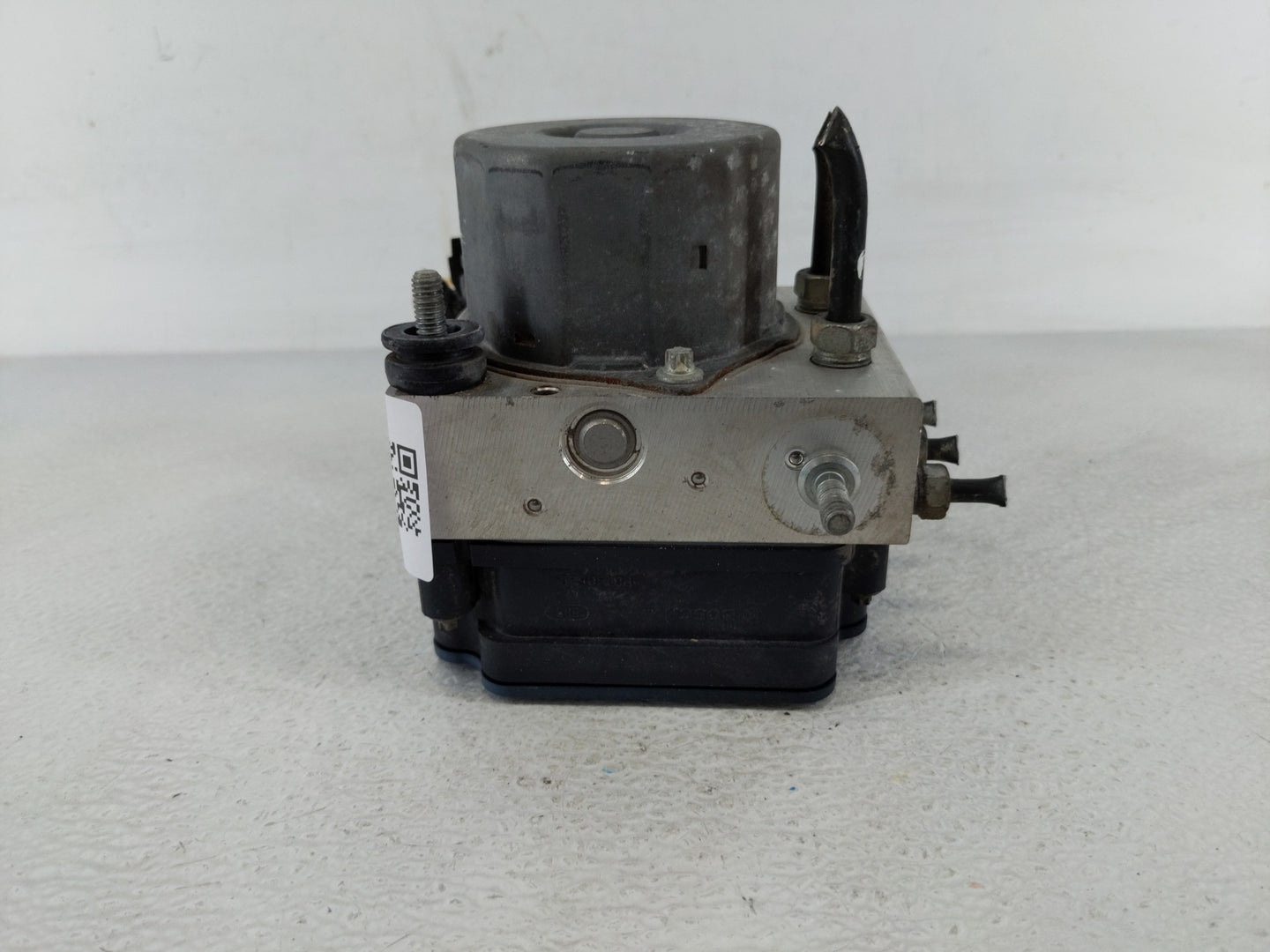 2012 Subaru Impreza ABS Pump Control Module Replacement P/N:27536FJ061 27536FJ190 Fits OEM Used Auto Parts - Oemusedautopart