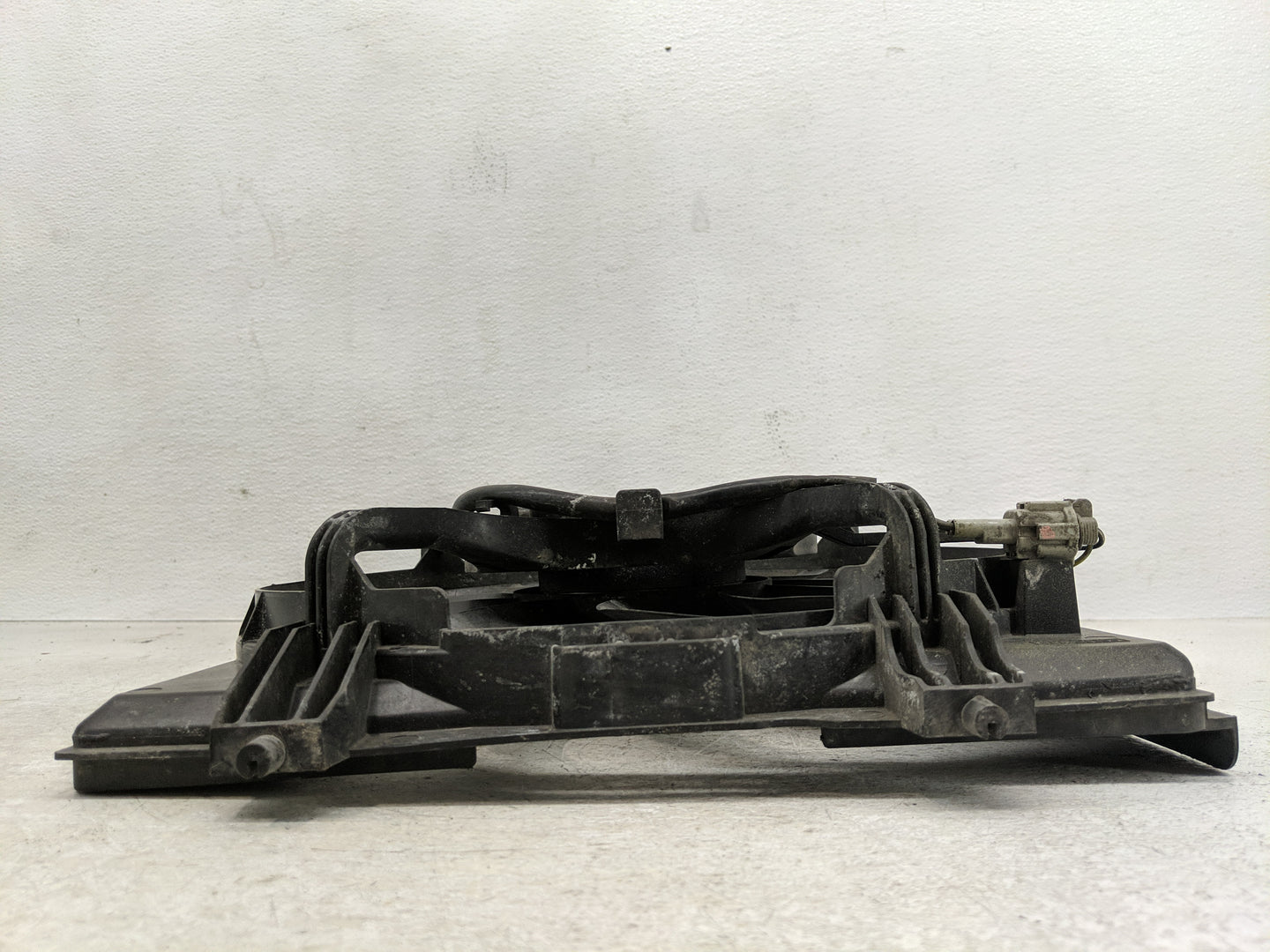 2012-2014 Subaru Impreza Electric Radiator Cooling Fan Motor Assembly Fits Fits 2012 2013 2014 OEM Used Auto Parts - Oemused