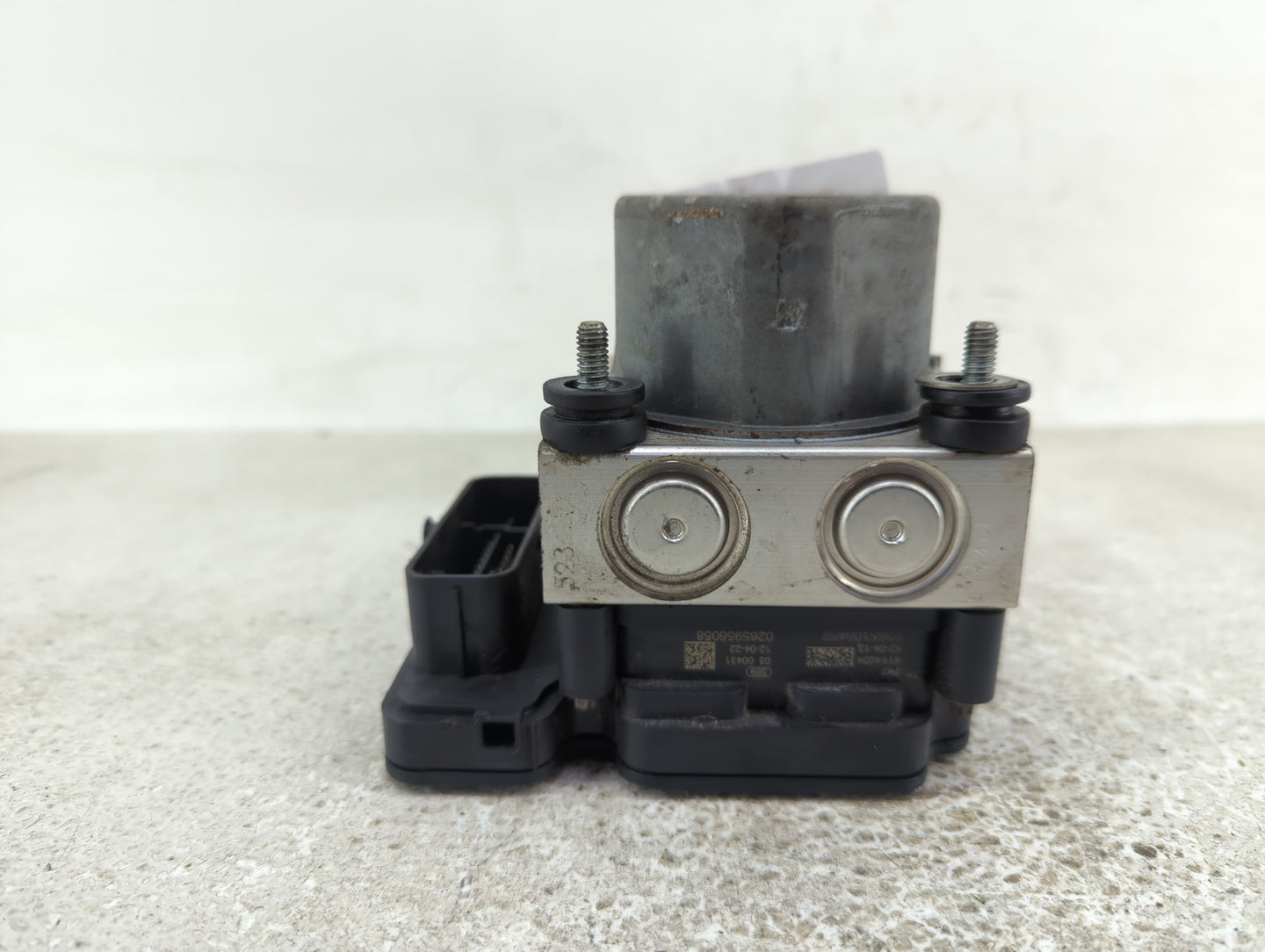 2012 Subaru Impreza ABS Pump Control Module Replacement P/N:27536F J061 Fits OEM Used Auto Parts - Oemusedautoparts1.com