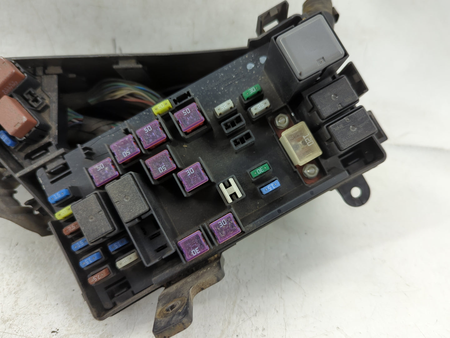 2012-2014 Subaru Impreza Fusebox Fuse Box Panel Relay Module P/N:82243AG01A Fits Fits 2012 2013 2014 OEM Used Auto Parts - O