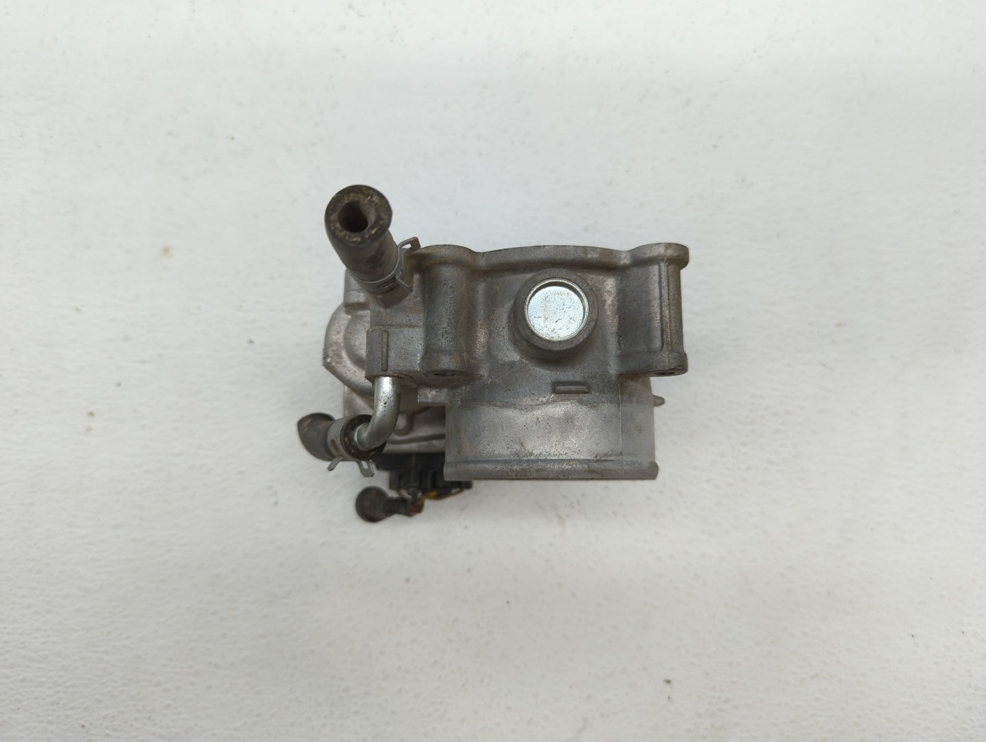 2012-2016 Subaru Impreza Throttle Body P/N:16112AA380 Fits Fits 2011 2012 2013 2014 2015 2016 2017 OEM Used Auto Parts - Oem