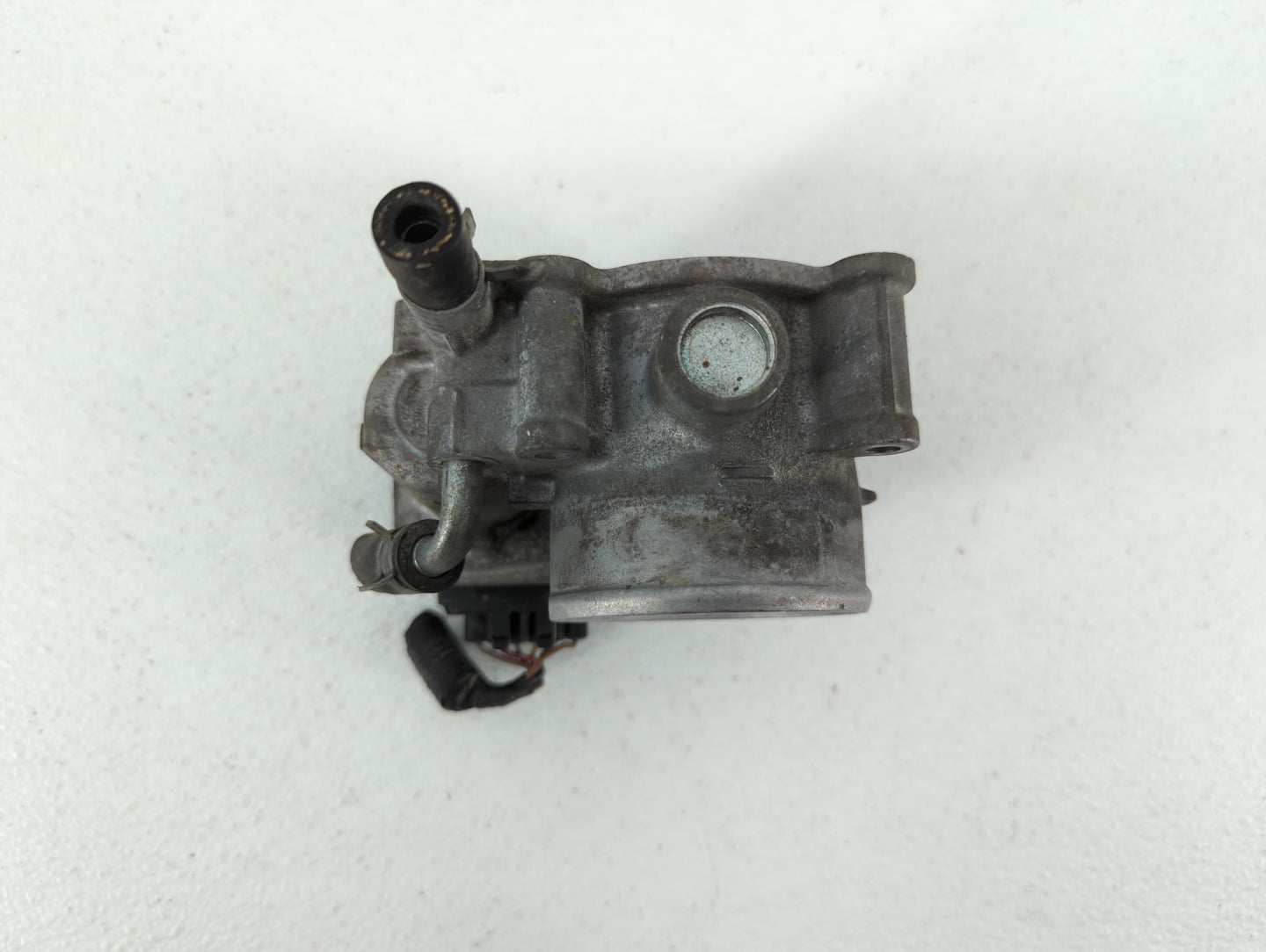 2012-2016 Subaru Impreza Throttle Body P/N:16112AA380 Fits Fits 2011 2012 2013 2014 2015 2016 2017 OEM Used Auto Parts - Oem