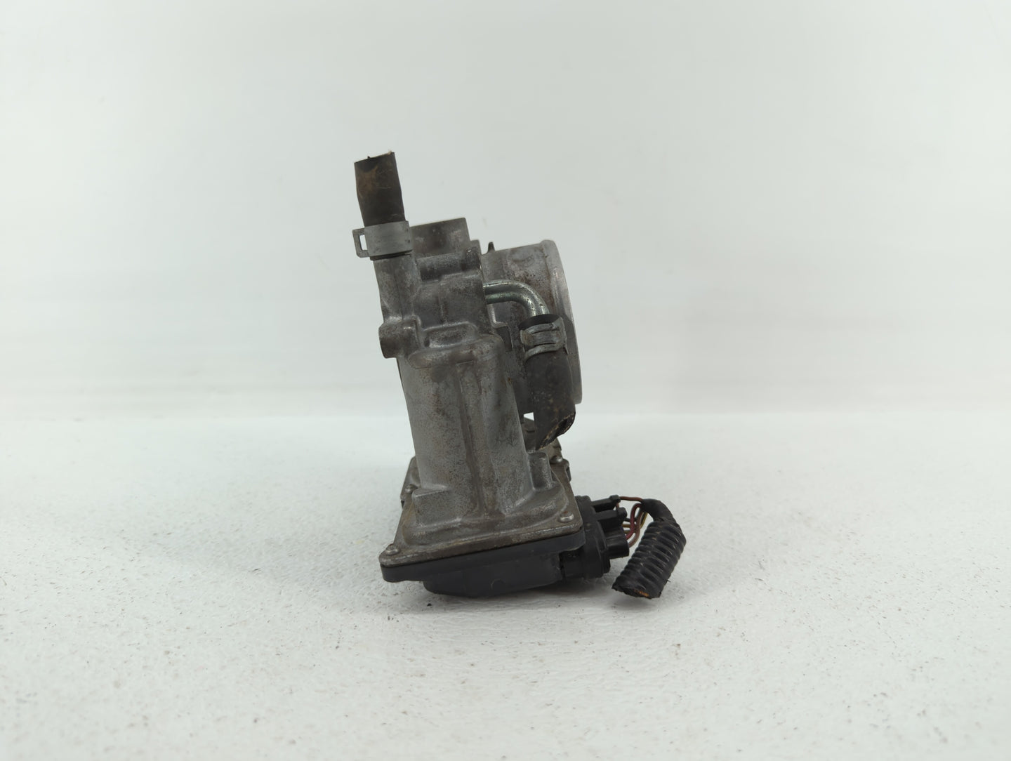 2012-2016 Subaru Impreza Throttle Body P/N:16112AA380 Fits Fits 2011 2012 2013 2014 2015 2016 2017 OEM Used Auto Parts - Oem