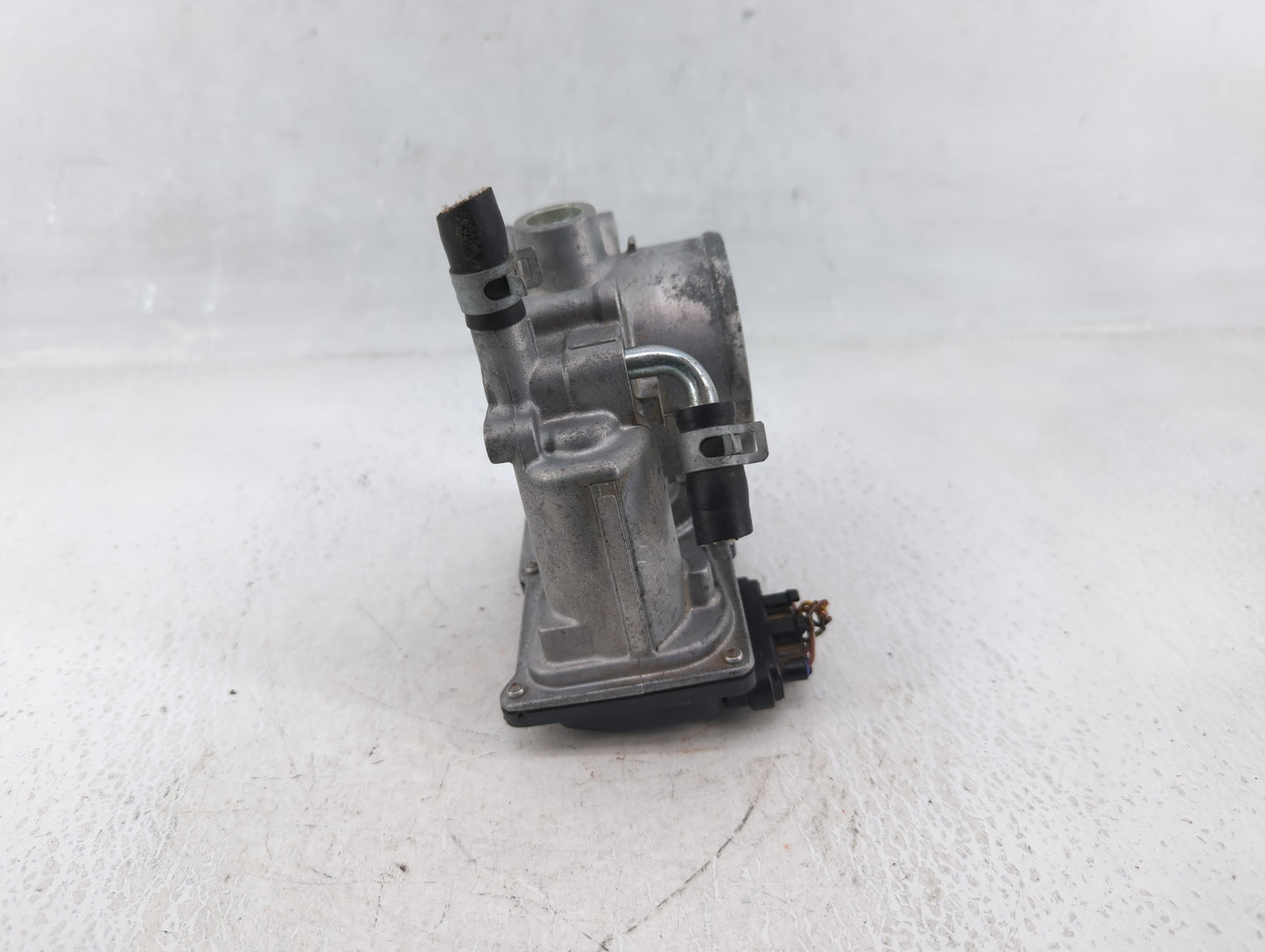 2012-2016 Subaru Impreza Throttle Body P/N:16112AA380 Fits Fits 2011 2012 2013 2014 2015 2016 2017 2018 OEM Used Auto Parts 