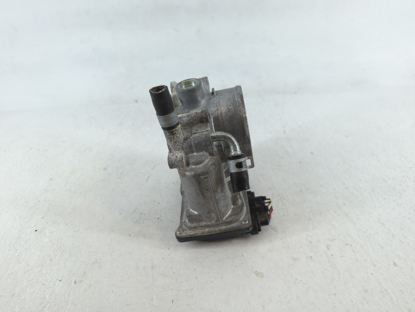 2012-2016 Subaru Impreza Throttle Body P/N:16112AA380 Fits Fits 2011 2012 2013 2014 2015 2016 2017 2018 OEM Used Auto Parts 
