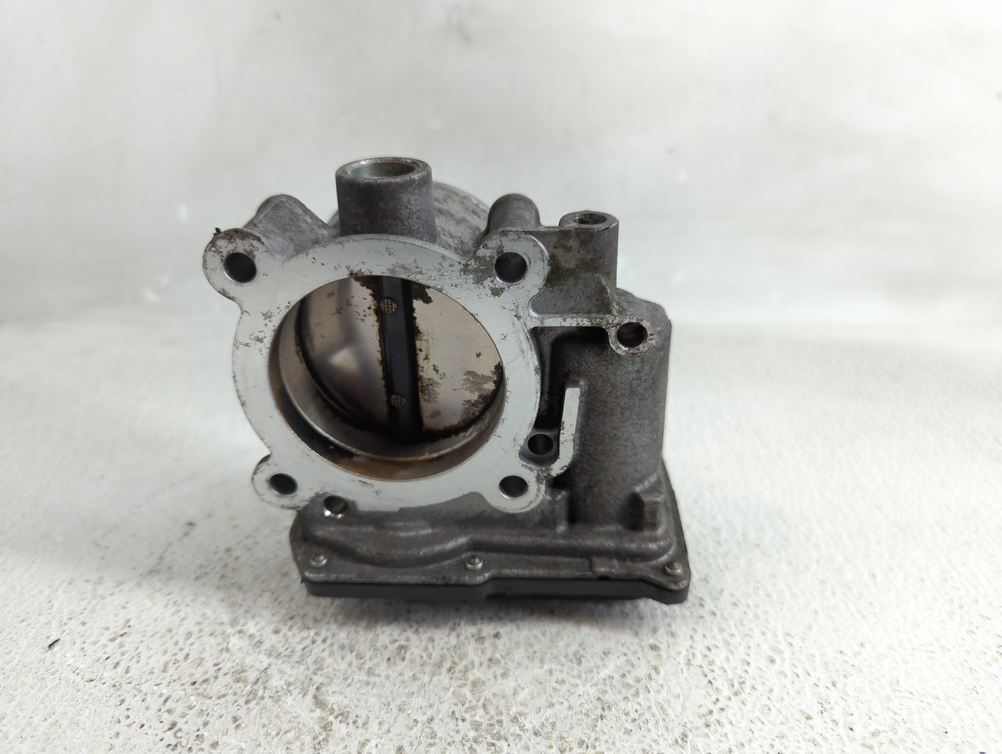 2010-2012 Subaru Legacy Throttle Body P/N:16112AA350 Fits Fits 2010 2011 2012 OEM Used Auto Parts - Oemusedautoparts1.com