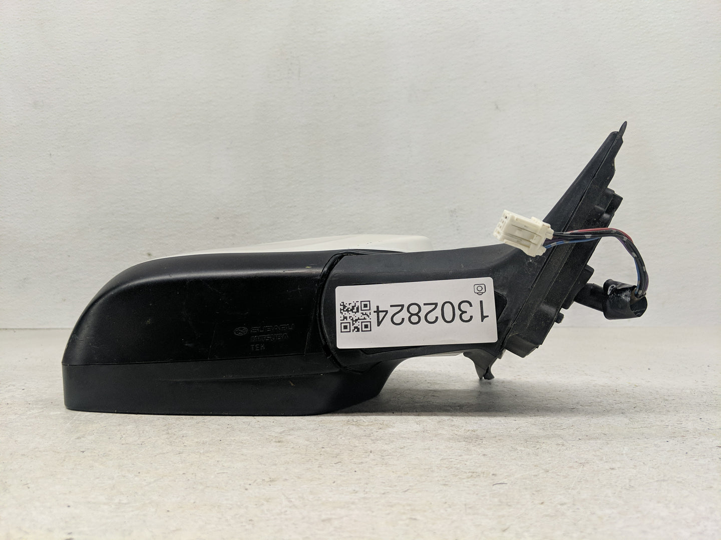 2011-2014 Subaru Legacy Passenger Side View Mirror - Right Door Mirror OEM Used - Oemusedautoparts1.com