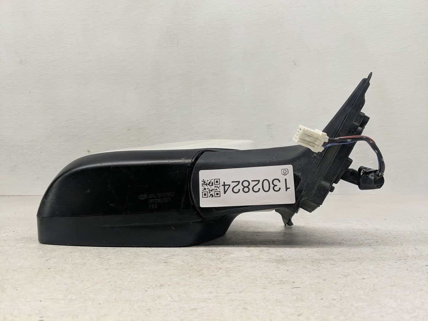 2011-2014 Subaru Legacy Passenger Side View Mirror - Right Door Mirror OEM Used - Oemusedautoparts1.com