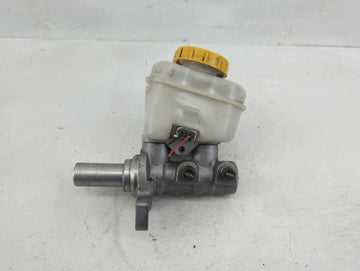 2010-2014 Subaru Legacy Brake Master Cylinder - Oemusedautoparts1.com