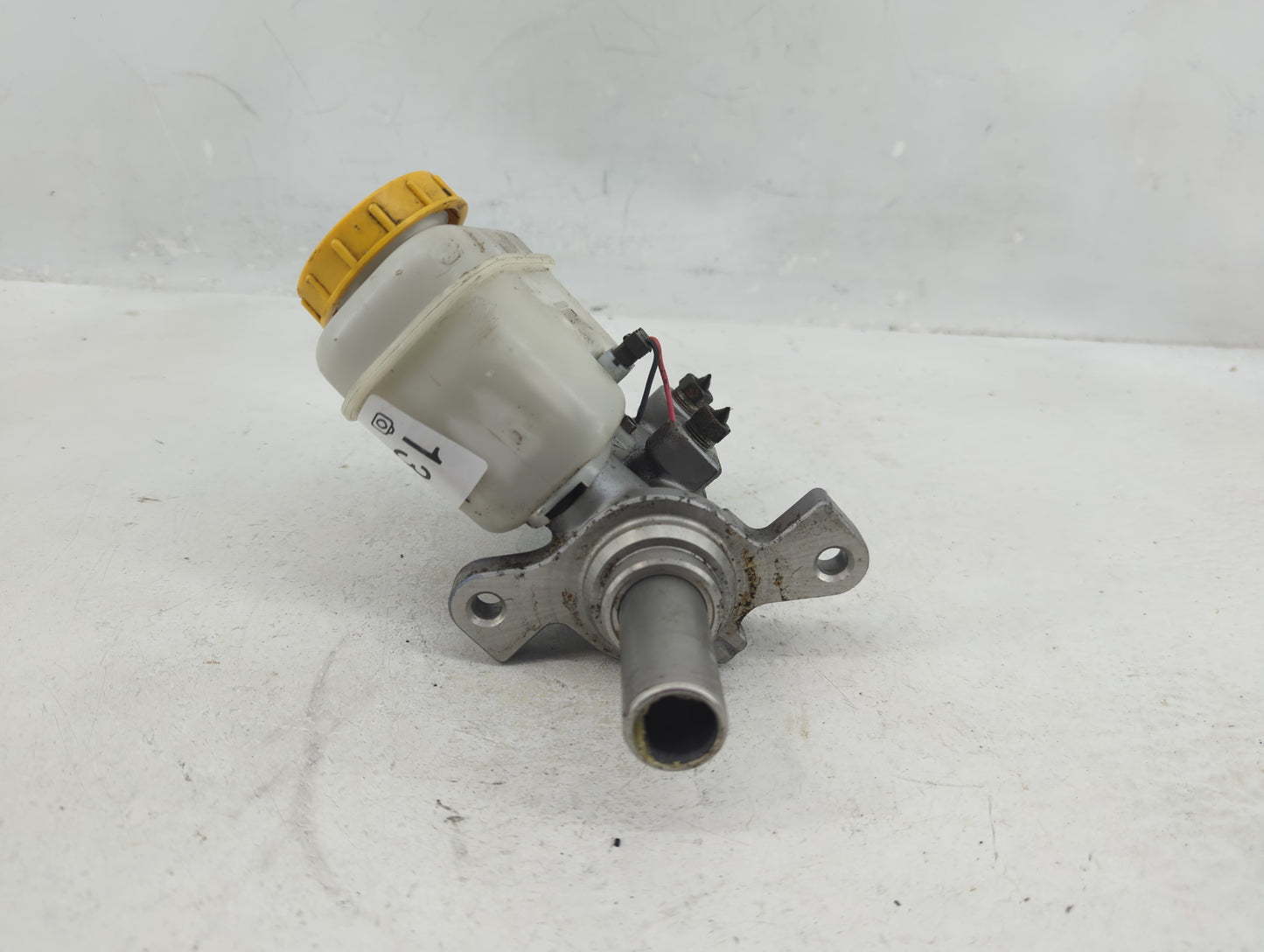 2010-2014 Subaru Legacy Brake Master Cylinder - Oemusedautoparts1.com