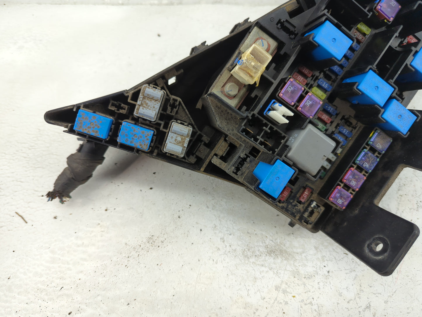 2010-2014 Subaru Legacy Fusebox Fuse Box Panel Relay Module P/N:MB503200B Fits Fits 2010 2011 2012 2013 2014 OEM Used Auto P