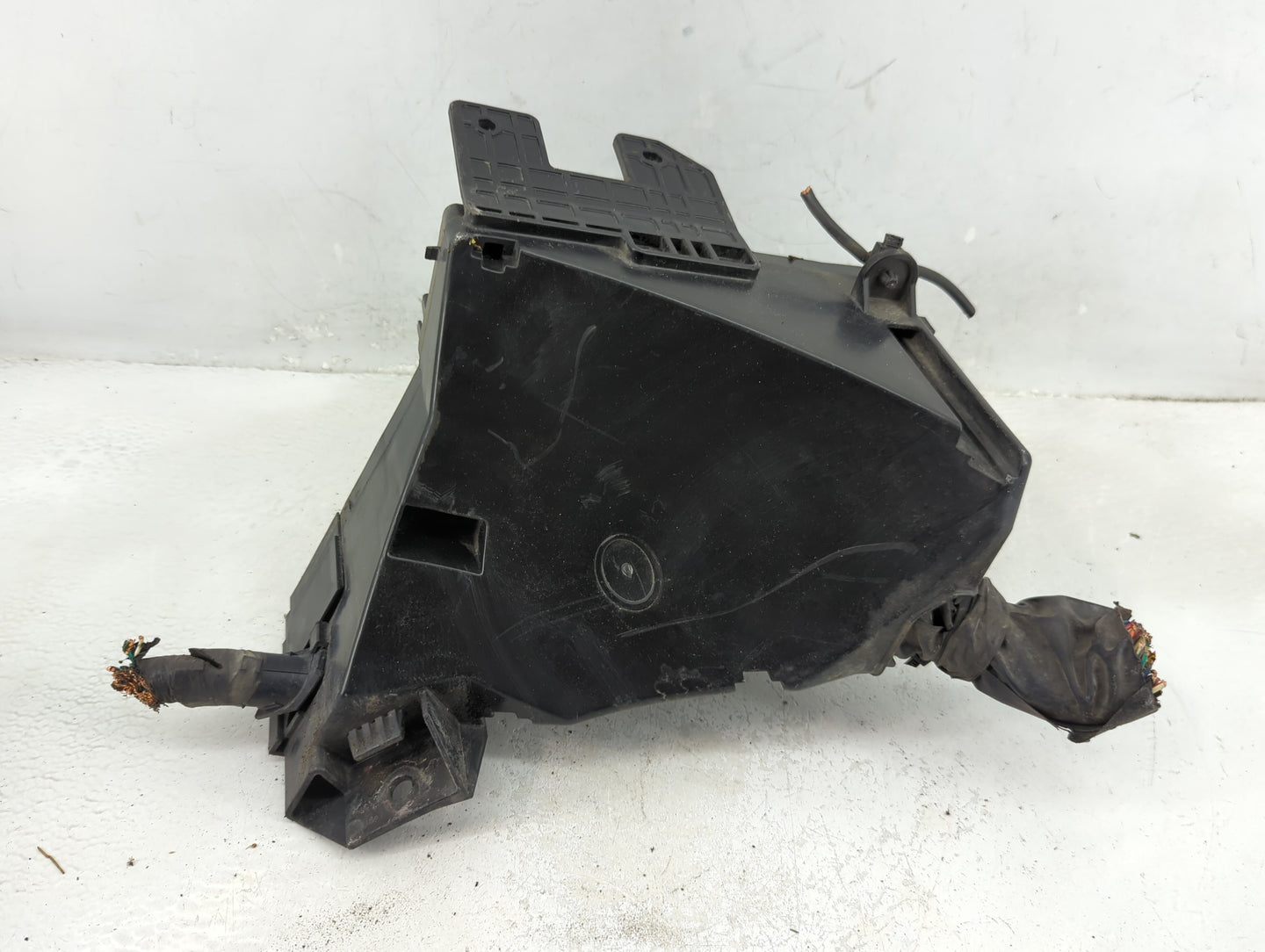2010-2014 Subaru Legacy Fusebox Fuse Box Panel Relay Module P/N:MB503200B Fits Fits 2010 2011 2012 2013 2014 OEM Used Auto P
