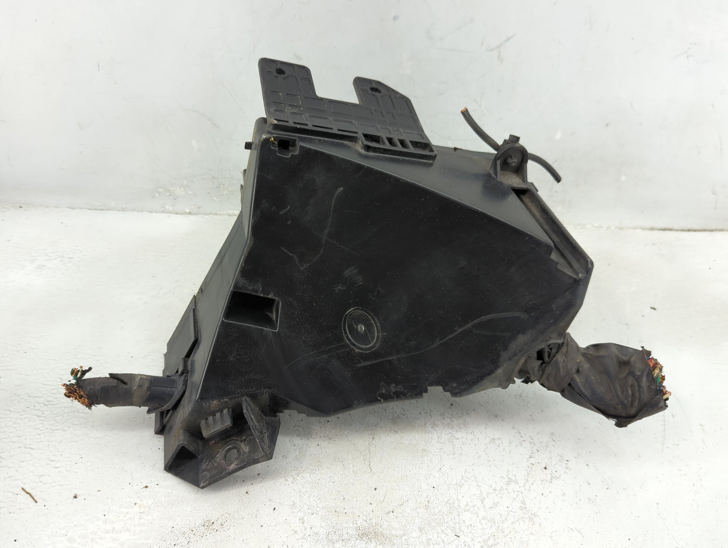 2010-2014 Subaru Legacy Fusebox Fuse Box Panel Relay Module P/N:MB503200B Fits Fits 2010 2011 2012 2013 2014 OEM Used Auto P