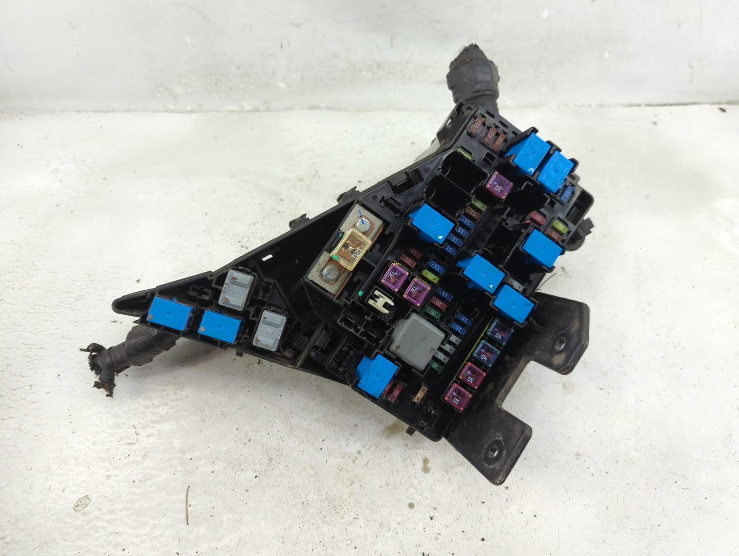 2010-2014 Subaru Legacy Fusebox Fuse Box Panel Relay Module P/N:MB502000B Fits Fits 2010 2011 2012 2013 2014 OEM Used Auto P