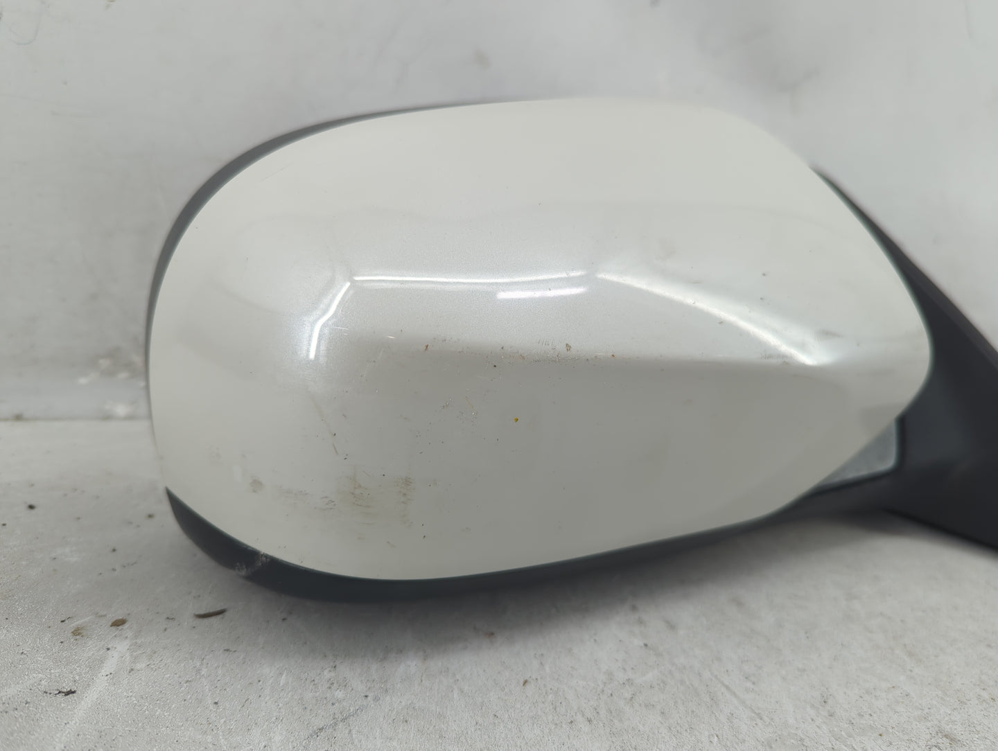 2011-2014 Subaru Legacy Passenger Right Side View Power Door Mirror 1429697 - Oemusedautoparts1.com