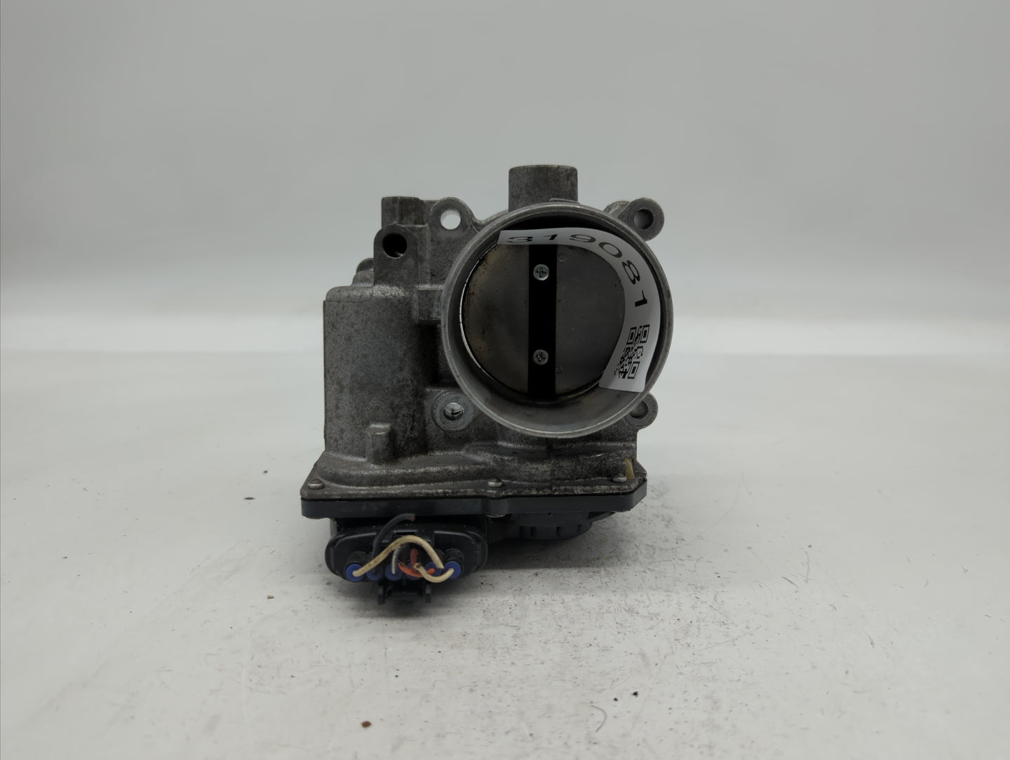 2010-2012 Subaru Legacy Throttle Body P/N:16112AA350 Fits Fits 2010 2011 2012 OEM Used Auto Parts - Oemusedautoparts1.com