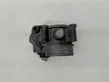 2010-2012 Subaru Legacy Throttle Body P/N:16112AA350 Fits Fits 2010 2011 2012 OEM Used Auto Parts