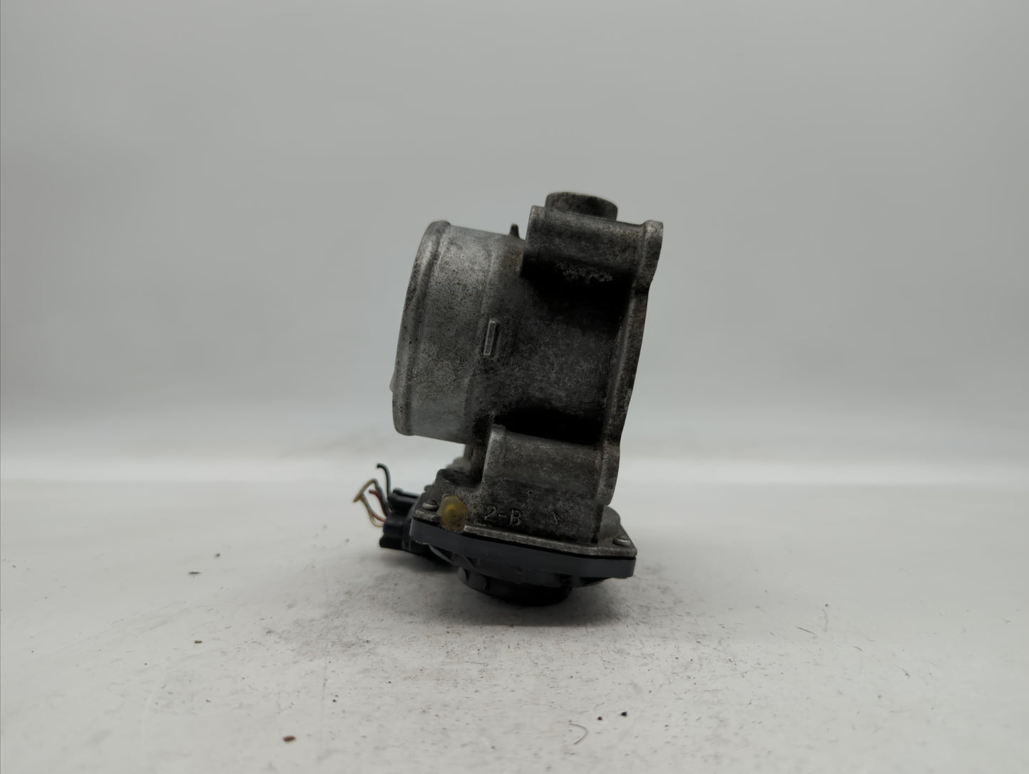 2010-2012 Subaru Legacy Throttle Body P/N:16112AA350 Fits Fits 2010 2011 2012 OEM Used Auto Parts - Oemusedautoparts1.com