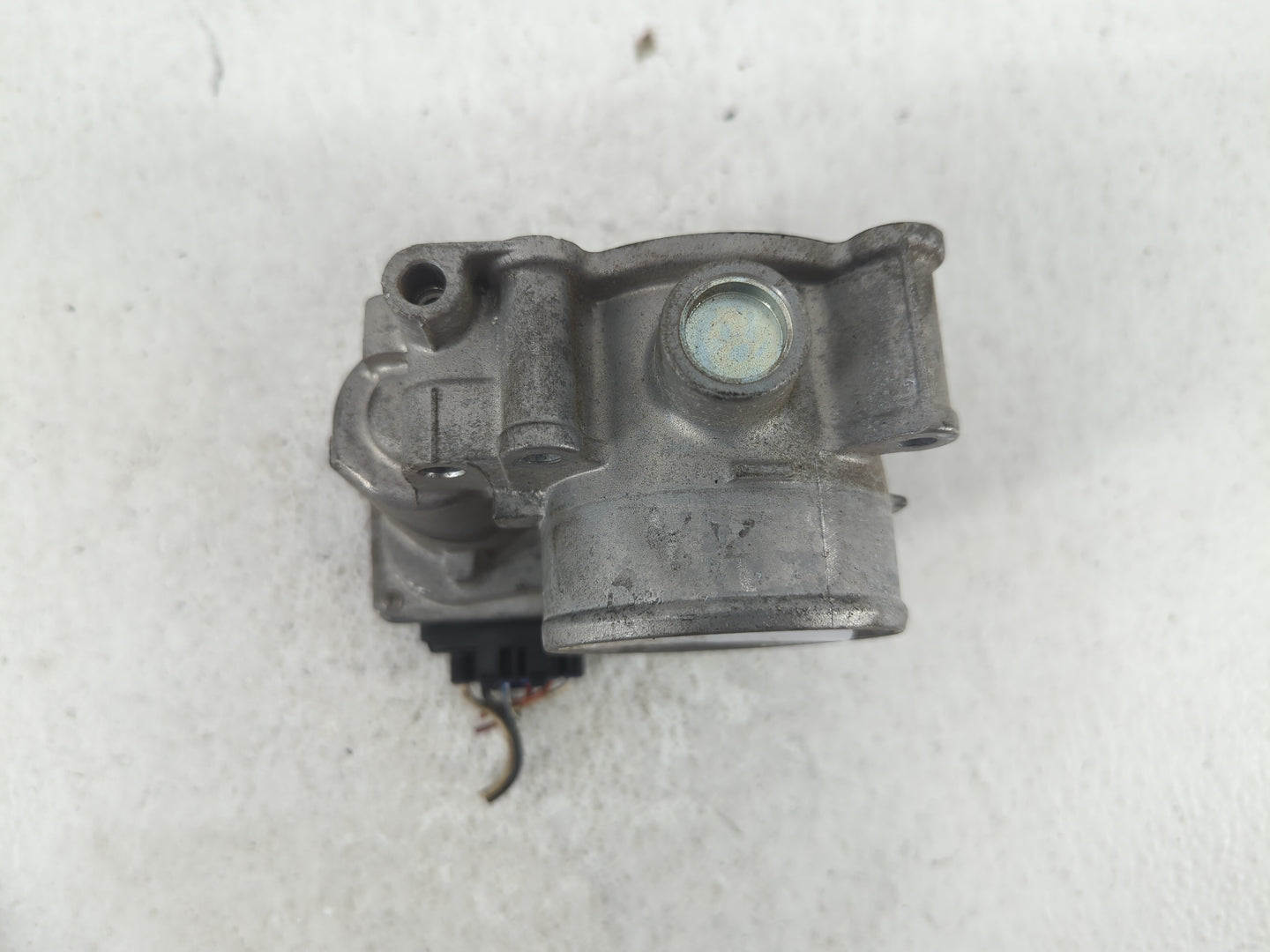 2010-2012 Subaru Legacy Throttle Body P/N:16112AA350 Fits Fits 2010 2011 2012 OEM Used Auto Parts - Oemusedautoparts1.com