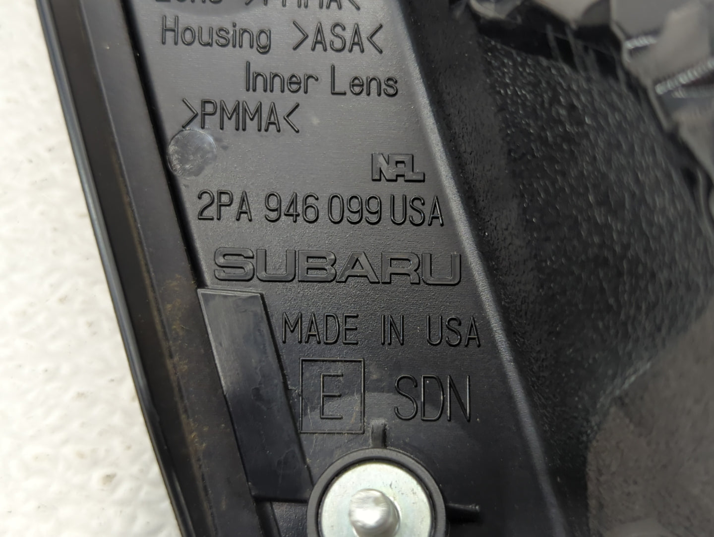 2010-2014 Subaru Legacy Tail Light Assembly Passenger Right OEM P/N:2PA 946 099 Fits Fits 2010 2011 2012 2013 2014 OEM Used 