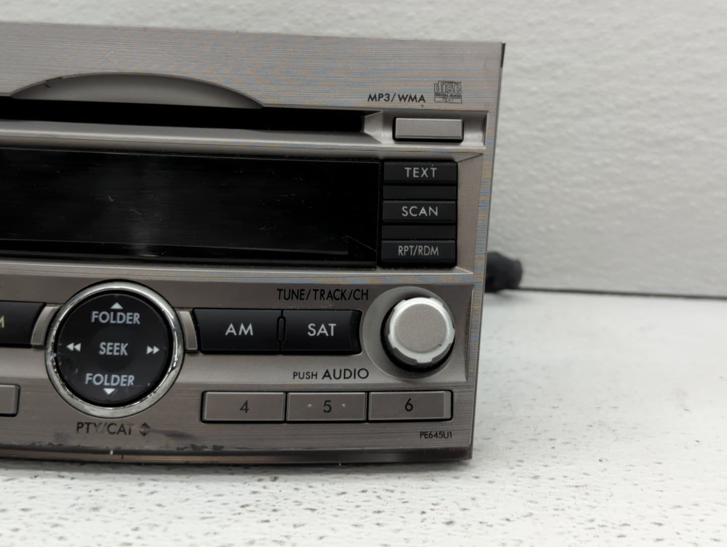 2010-2012 Subaru Legacy Am Fm Cd Player Radio Receiver - Oemusedautoparts1.com