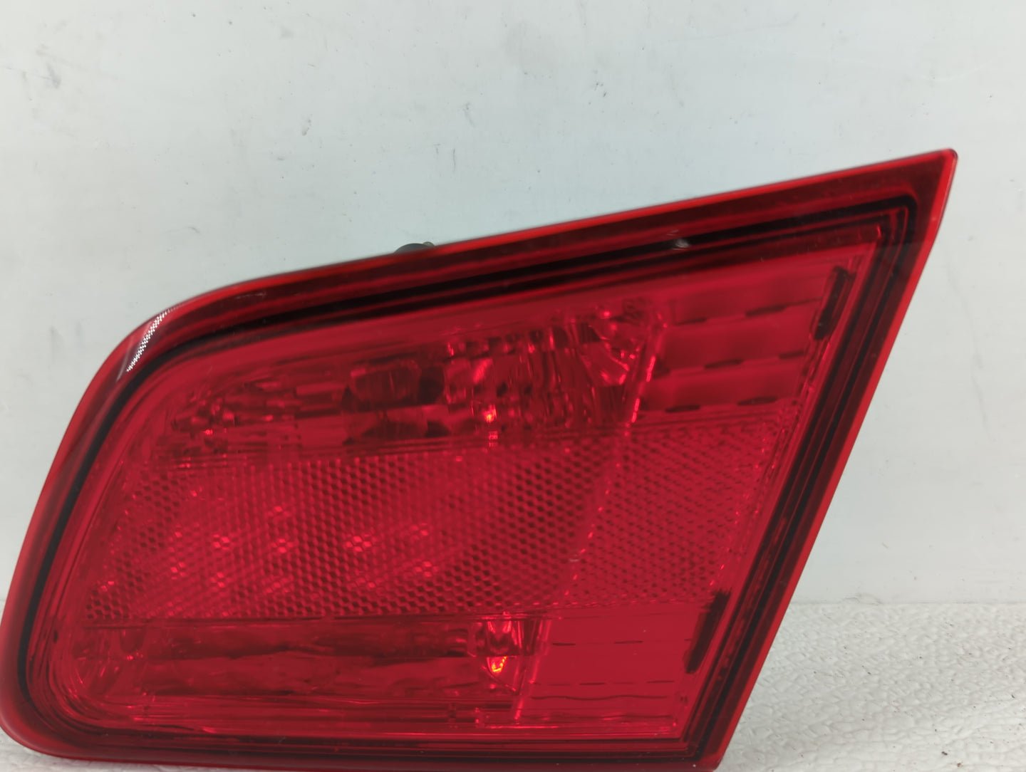 2010-2014 Subaru Legacy Tail Light Assembly Passenger Right OEM P/N:2PA 946 099 Fits Fits 2010 2011 2012 2013 2014 OEM Used 