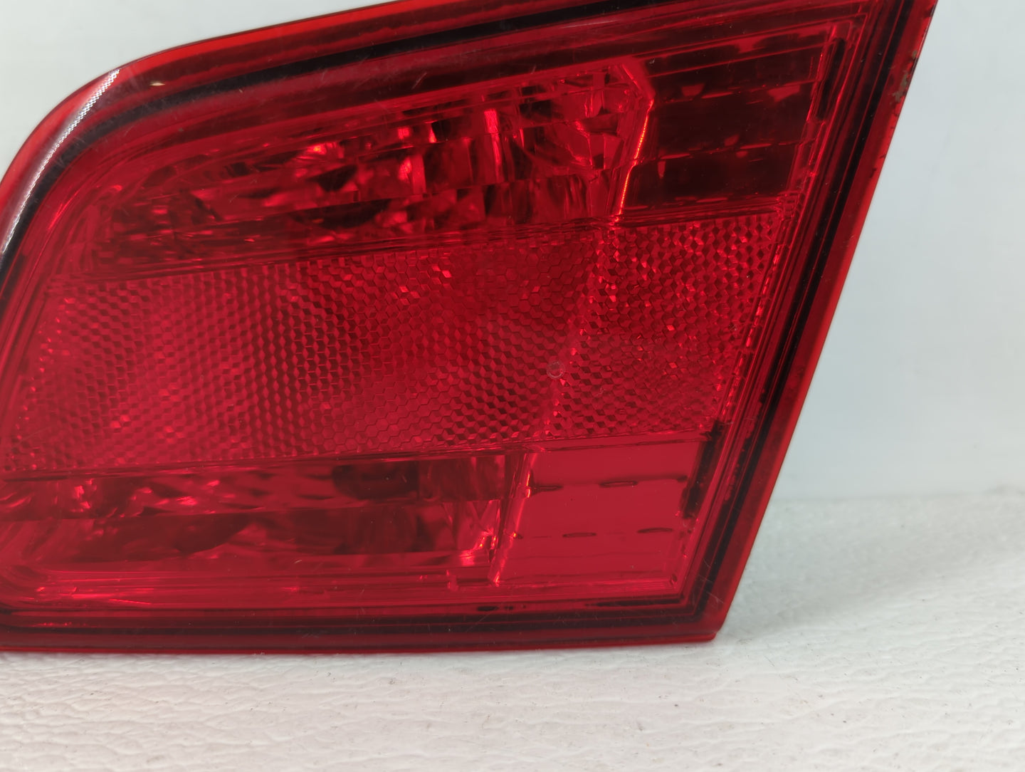 2010-2014 Subaru Legacy Tail Light Assembly Passenger Right OEM P/N:2PA 946 099 Fits Fits 2010 2011 2012 2013 2014 OEM Used 