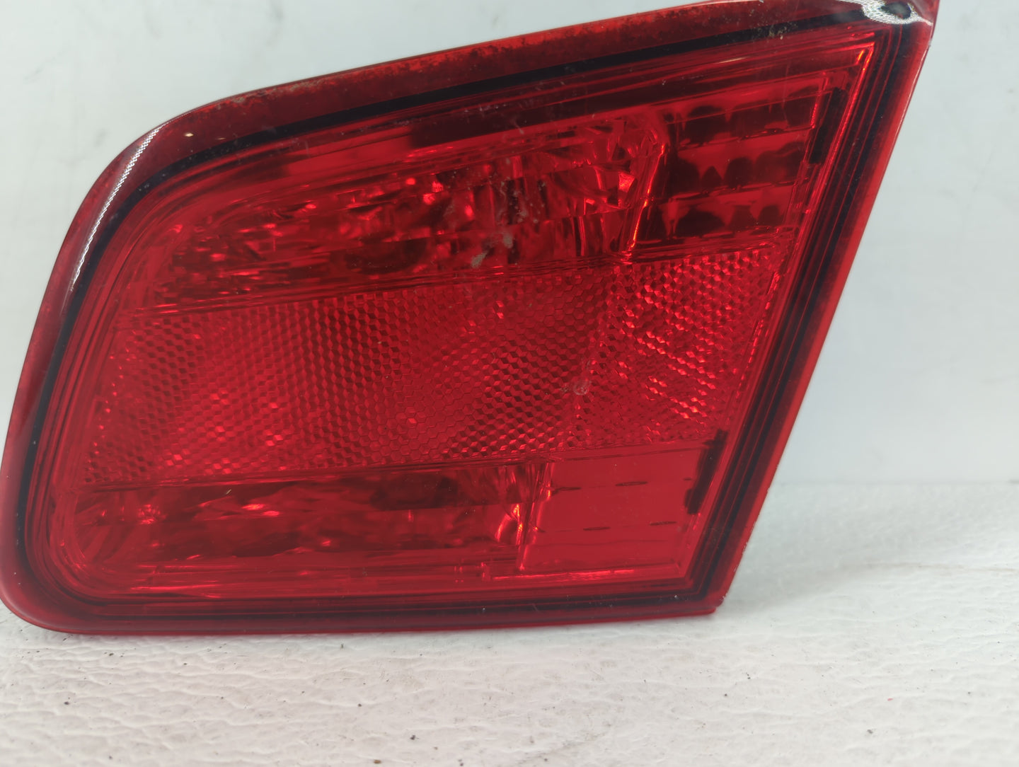 2010-2014 Subaru Legacy Tail Light Assembly Passenger Right OEM P/N:2PA 946 099 Fits Fits 2010 2011 2012 2013 2014 OEM Used 