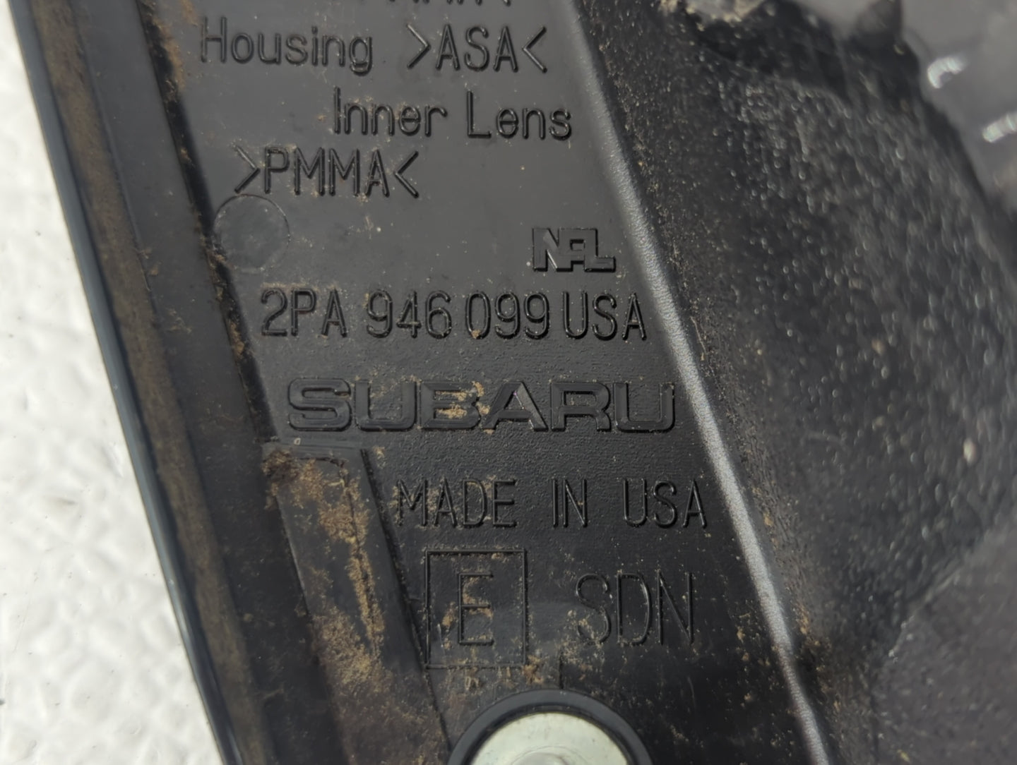 2010-2014 Subaru Legacy Tail Light Assembly Passenger Right OEM P/N:2PA 946 099 Fits Fits 2010 2011 2012 2013 2014 OEM Used 