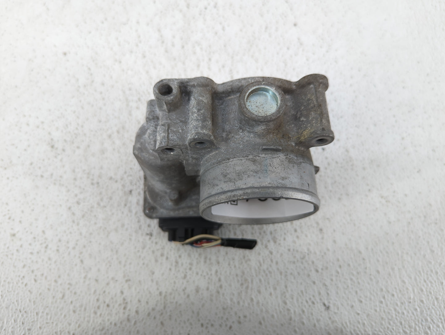 2010-2012 Subaru Legacy Throttle Body P/N:142003P24 Fits Fits 2010 2011 2012 OEM Used Auto Parts - Oemusedautoparts1.com