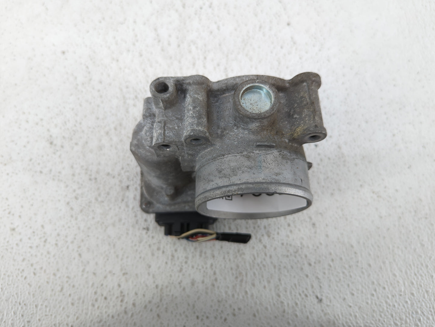 2010-2012 Subaru Legacy Throttle Body P/N:142003P24 Fits Fits 2010 2011 2012 OEM Used Auto Parts - Oemusedautoparts1.com