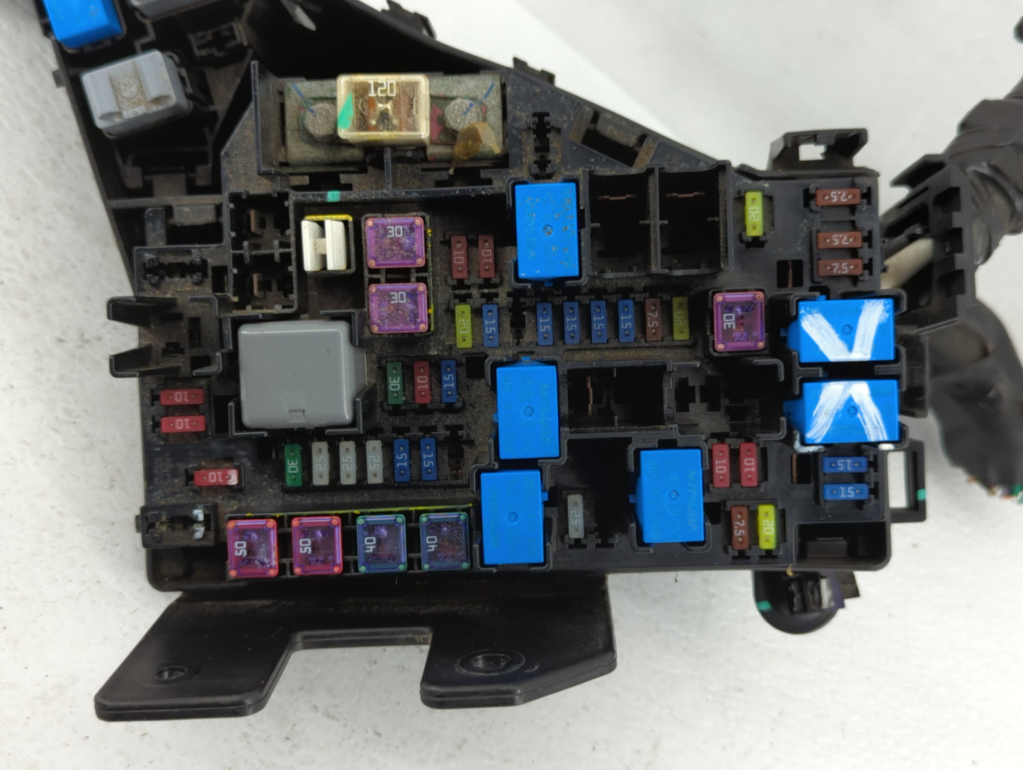 2010-2014 Subaru Legacy Fusebox Fuse Box Panel Relay Module P/N:MB503200B Fits Fits 2010 2011 2012 2013 2014 OEM Used Auto P