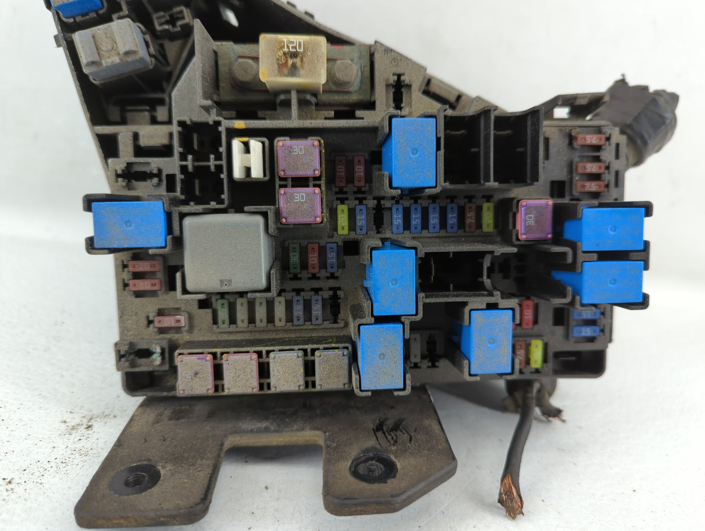 2010-2014 Subaru Legacy Fusebox Fuse Box Panel Relay Module Fits Fits 2010 2011 2012 2013 2014 OEM Used Auto Parts - Oemused