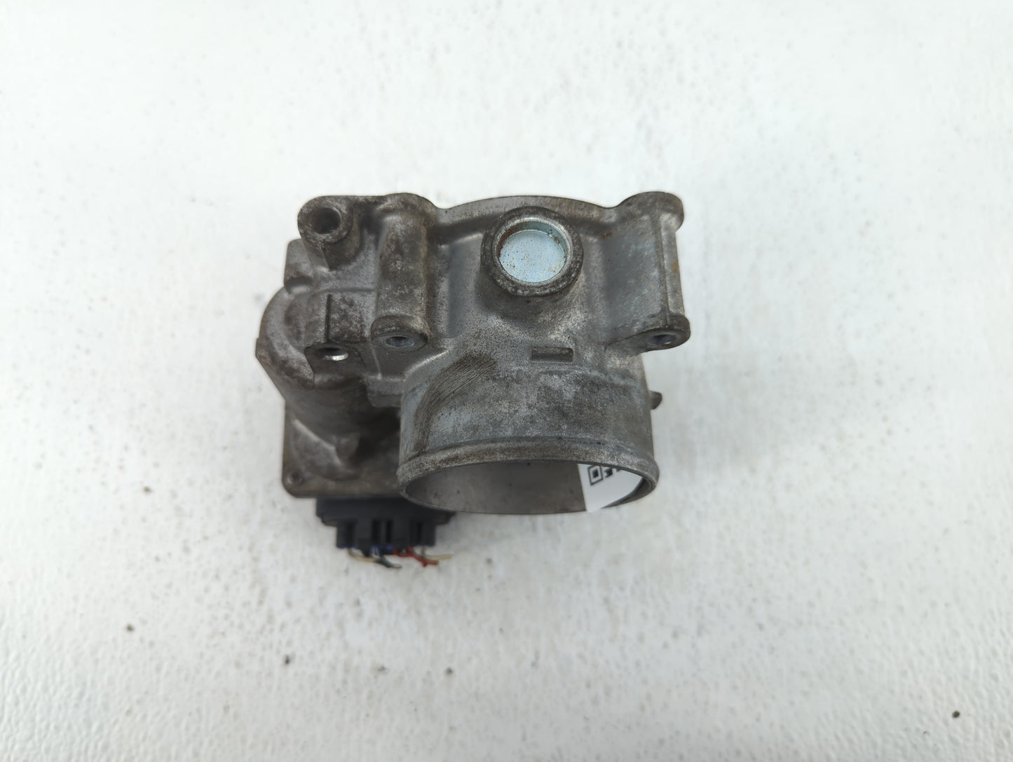 2010-2012 Subaru Legacy Throttle Body P/N:16112AA350 Fits Fits 2010 2011 2012 OEM Used Auto Parts - Oemusedautoparts1.com