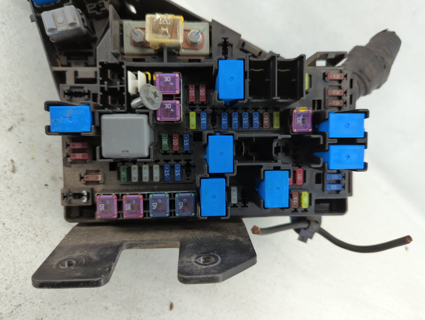 2010-2014 Subaru Legacy Fusebox Fuse Box Panel Relay Module Fits Fits 2010 2011 2012 2013 2014 OEM Used Auto Parts - Oemused