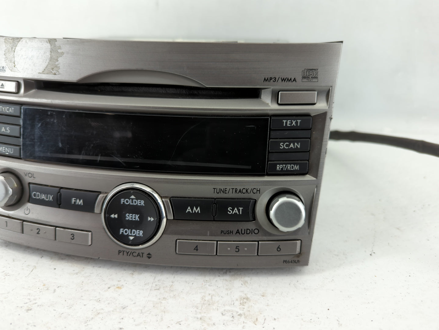2010-2012 Subaru Legacy Am Fm Cd Player Radio Receiver - Oemusedautoparts1.com