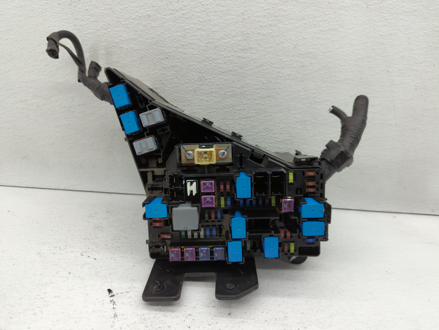 2010-2014 Subaru Legacy Fusebox Fuse Box Panel Relay Module P/N:MB503200B Fits Fits 2010 2011 2012 2013 2014 OEM Used Auto P