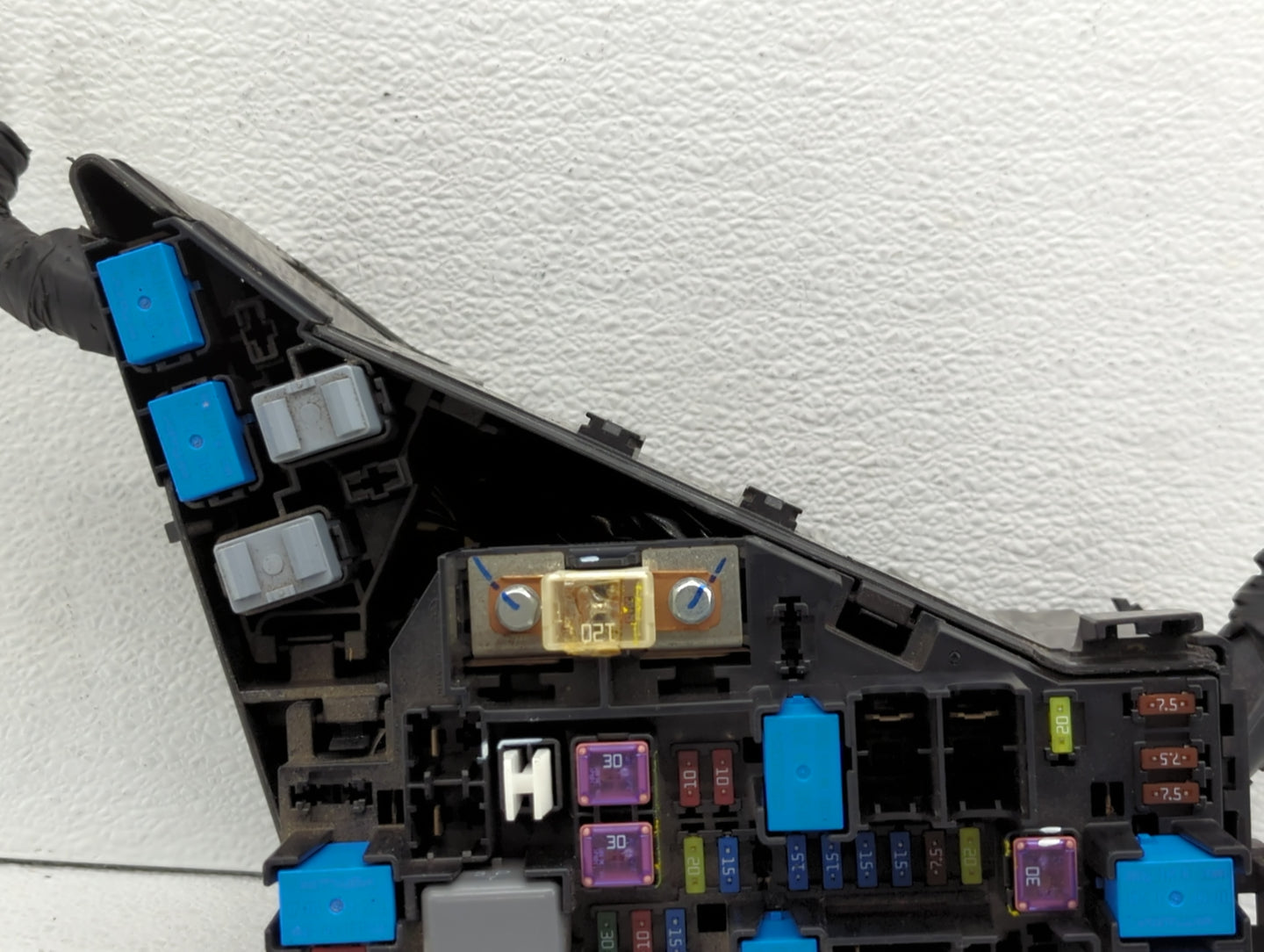 2010-2014 Subaru Legacy Fusebox Fuse Box Panel Relay Module P/N:MB503200B Fits Fits 2010 2011 2012 2013 2014 OEM Used Auto P