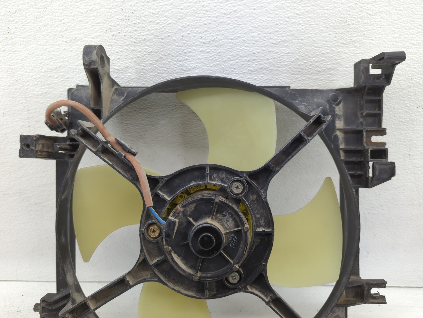 2005-2014 Subaru Legacy Left Radiator Fan Motor Assembly 612481 - Oemusedautoparts1.com