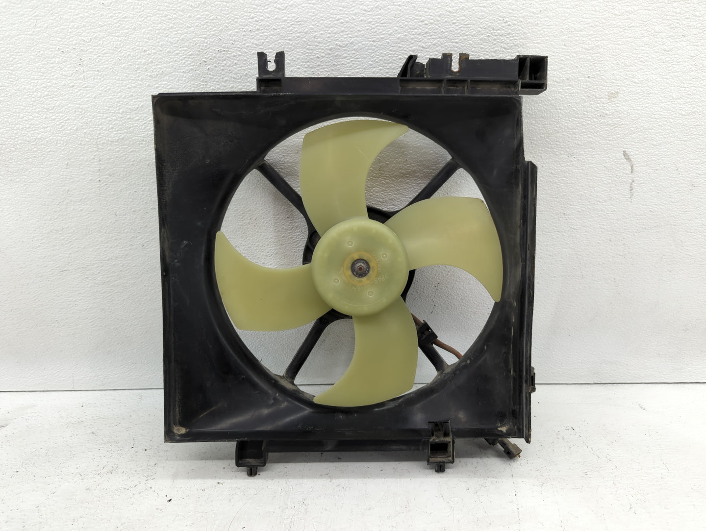 2005-2014 Subaru Legacy Left Radiator Fan Motor Assembly - Oemusedautoparts1.com