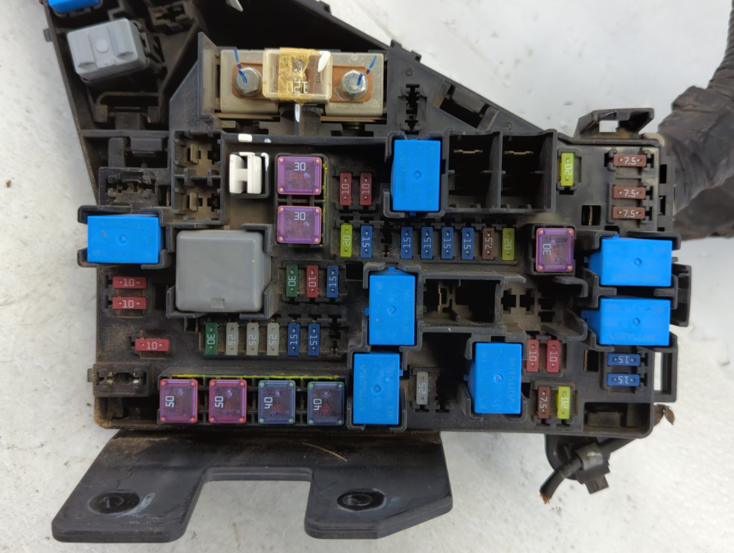 2010-2014 Subaru Legacy Fusebox Fuse Box Panel Relay Module P/N:MB503200B Fits Fits 2010 2011 2012 2013 2014 OEM Used Auto P