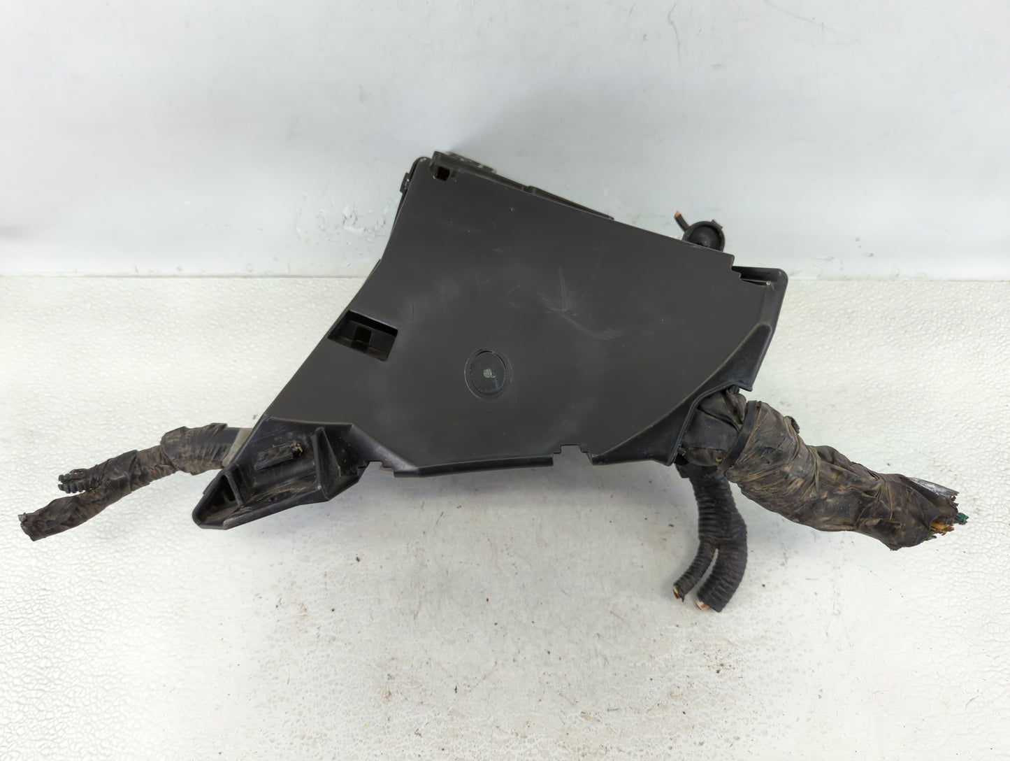 2010-2014 Subaru Legacy Fusebox Fuse Box Panel Relay Module P/N:MB503200B Fits Fits 2010 2011 2012 2013 2014 OEM Used Auto P