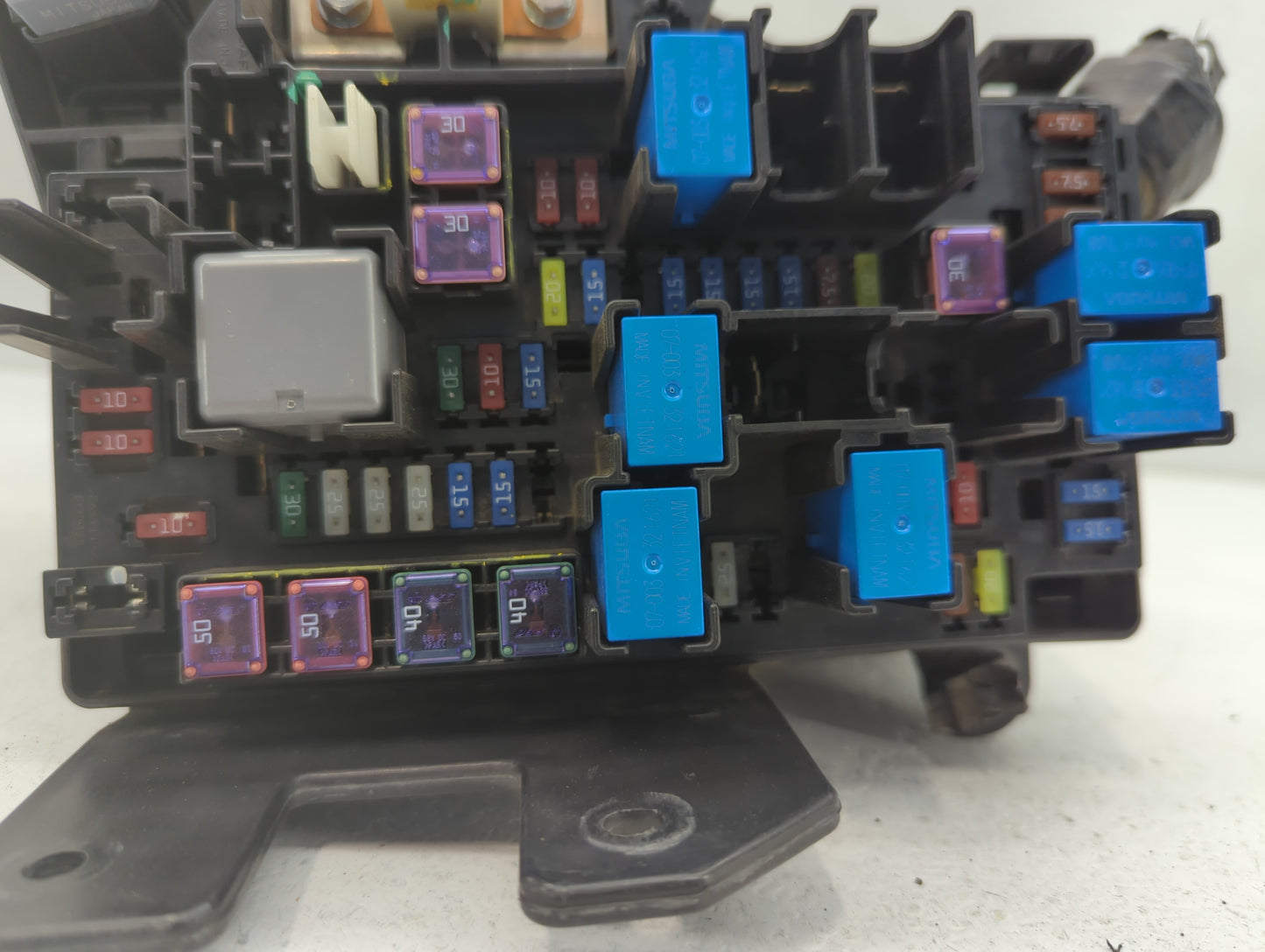 2010-2014 Subaru Legacy Fusebox Fuse Box Panel Relay Module P/N:MB503200B Fits Fits 2010 2011 2012 2013 2014 OEM Used Auto P