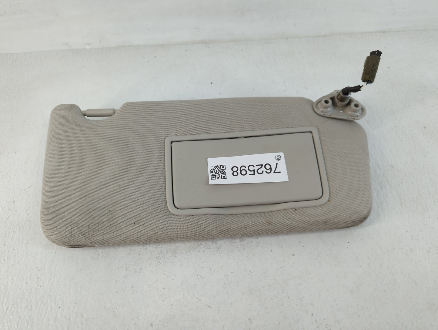 2010-2014 Subaru Legacy Sun Visor Shade Replacement Passenger Right Mirror Fits Fits 2010 2011 2012 2013 2014 OEM Used Auto 