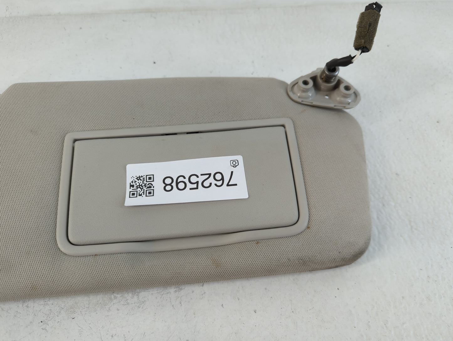2010-2014 Subaru Legacy Sun Visor Shade Replacement Passenger Right Mirror Fits Fits 2010 2011 2012 2013 2014 OEM Used Auto 