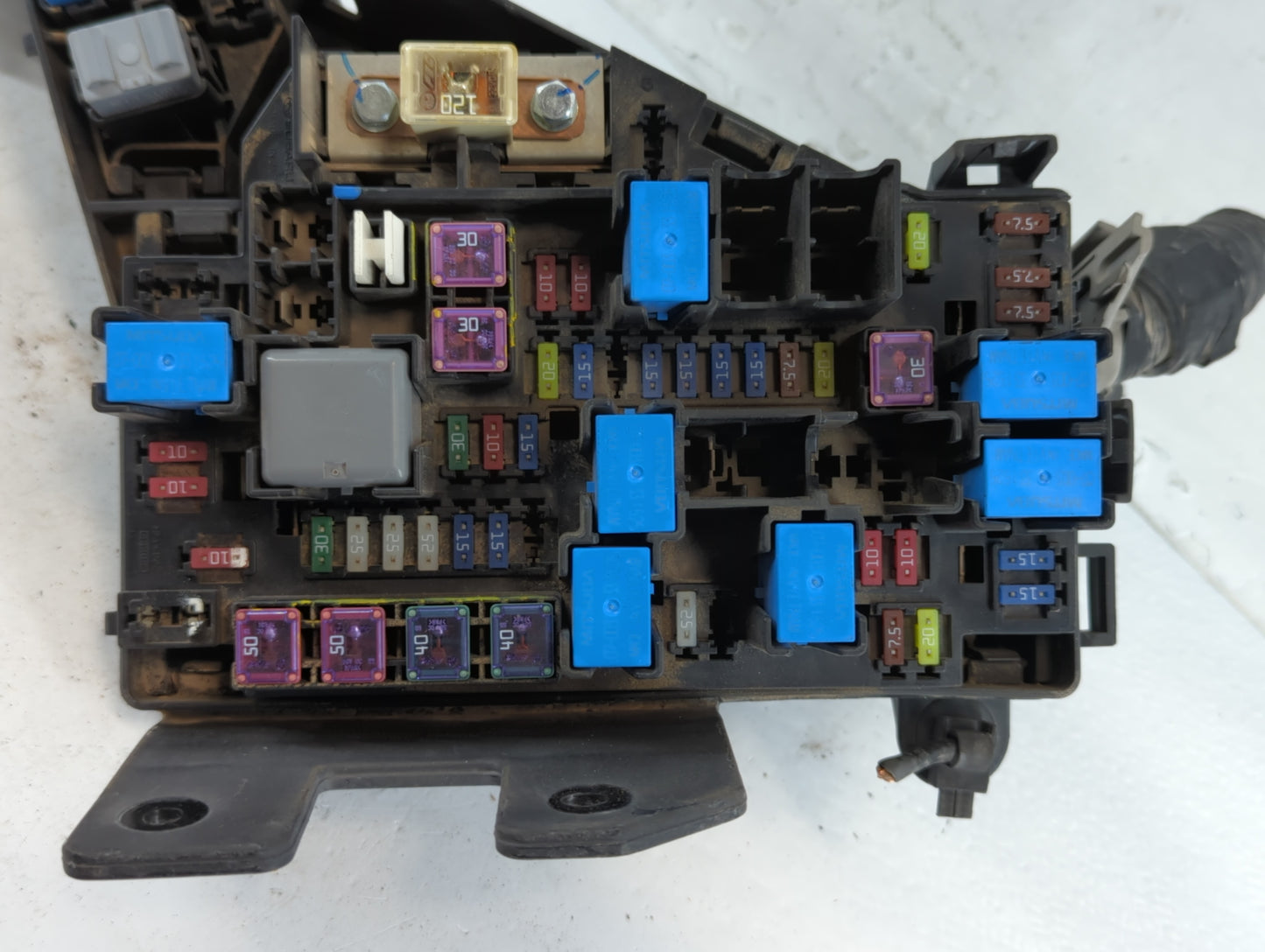 2010-2014 Subaru Legacy Fusebox Fuse Box Panel Relay Module P/N:MB503200B Fits Fits 2010 2011 2012 2013 2014 OEM Used Auto P