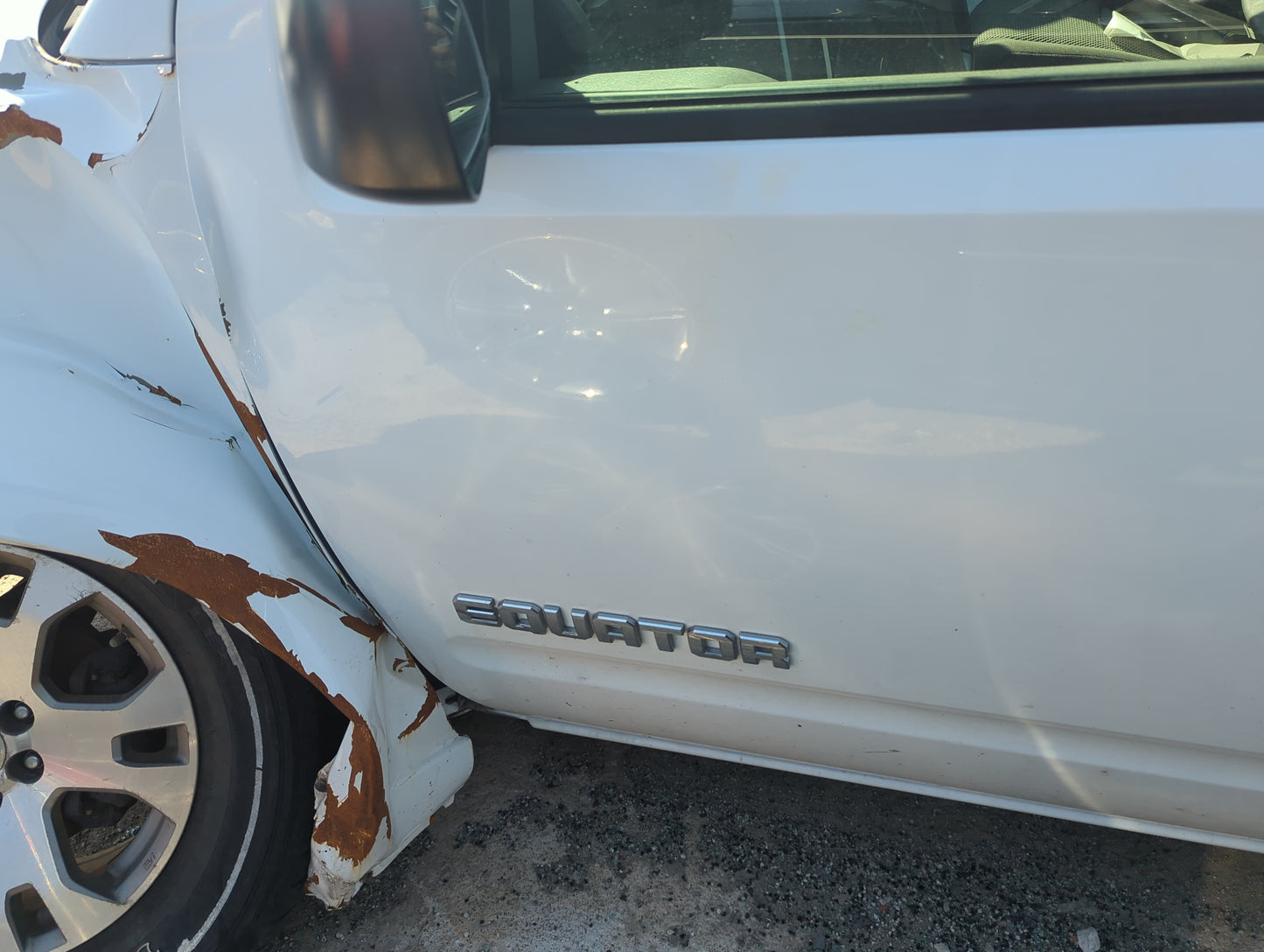 2009-2012 Suzuki Equator Driver Front Door Oem - Oemusedautoparts1.com