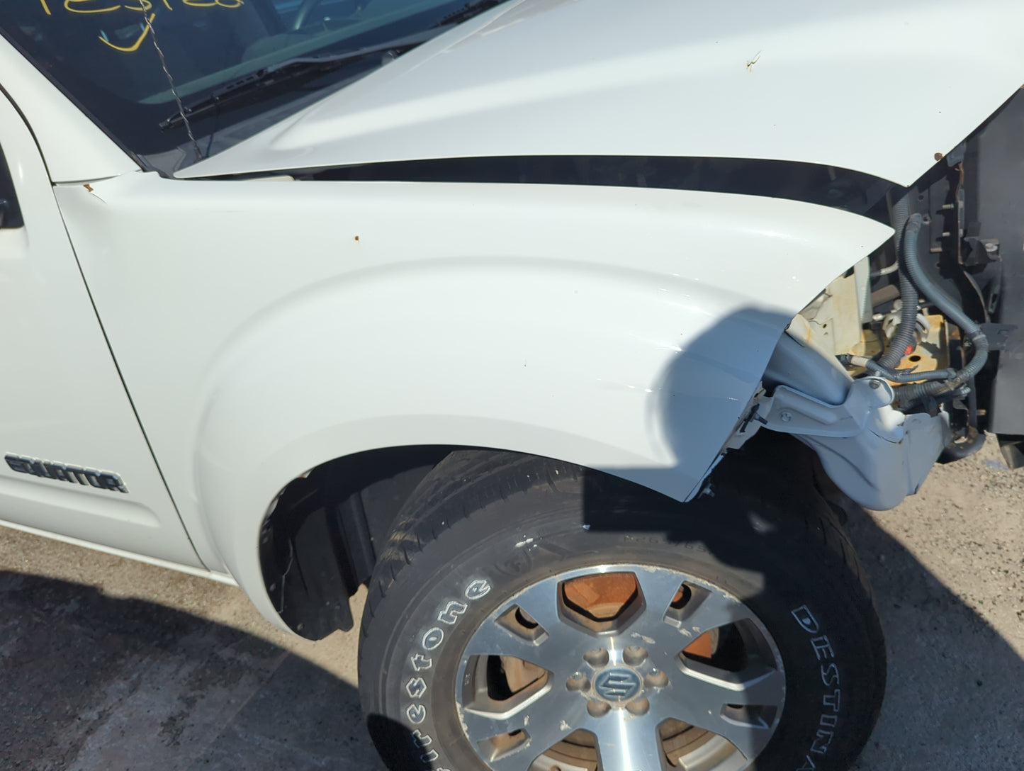 2009-2012 Suzuki Equator Passenger Fender - Oemusedautoparts1.com